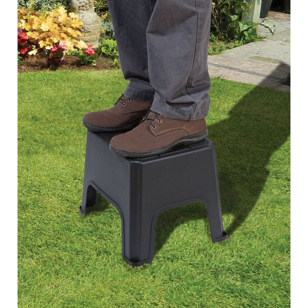 Garland plastic stool